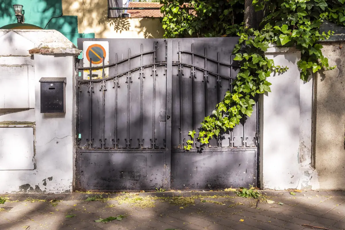 Monochrome Concrete Fence
